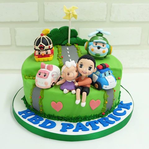 เค้กการ์ตูนสีสันสดใส สไตล์ครอบครัวที่อบอุ่นและน่าประทับใจ